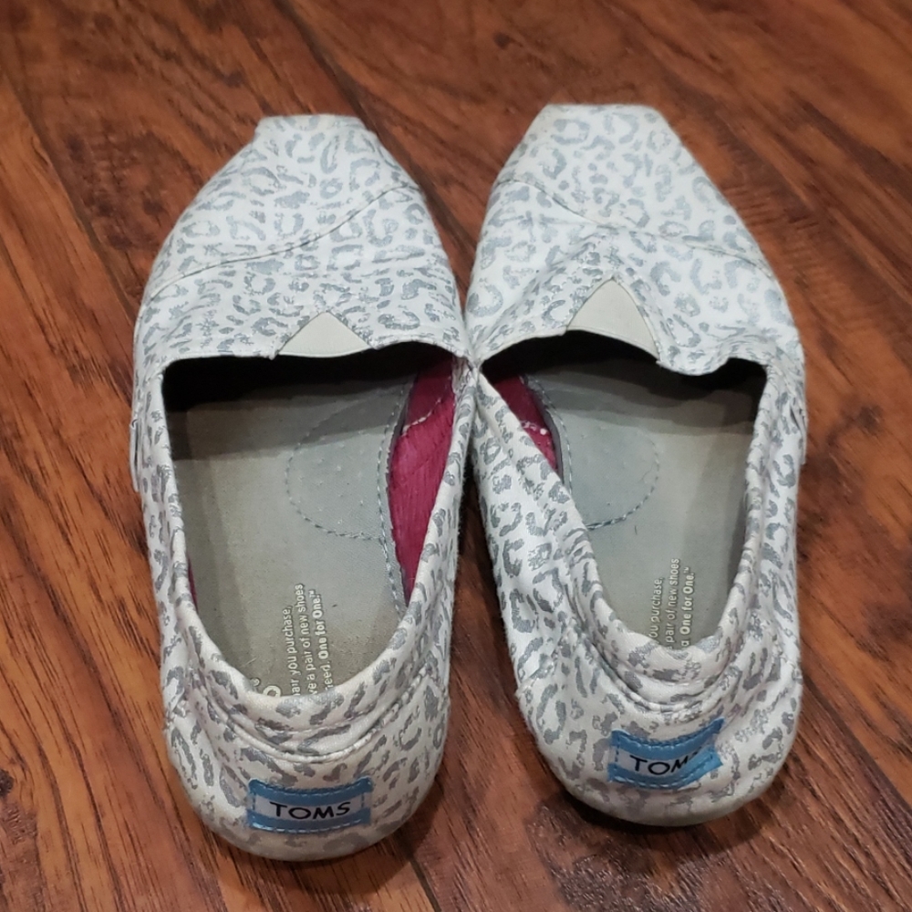 Toms shoes